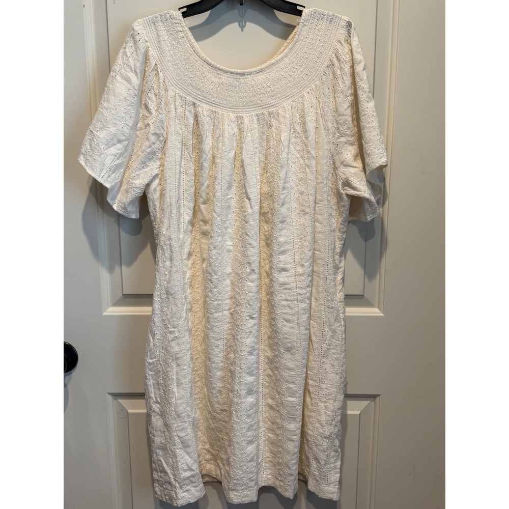 Old Navy Cream Eyelet Smocked Neck Mini Dress XXL Women Short Sleeve Pockets